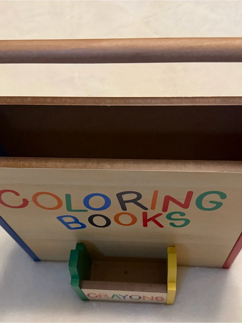 🖍️Coloring Books & Crayons Holder
